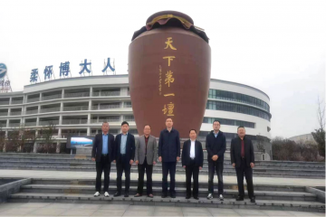 精准对接谋合作，考察取经促发展