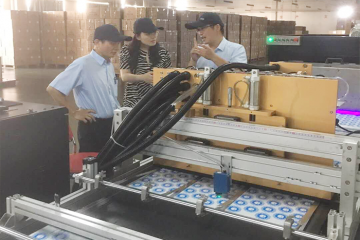 缅甸酒厂客户莅临百世佳审核
